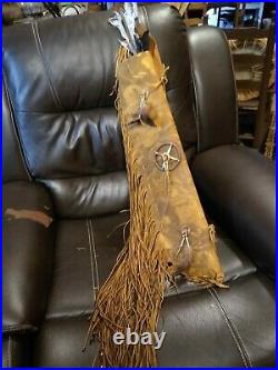AWESOME VINTAGE NATIVE AMERICAN HAND MADE LEATHER ARROW QUIVER 1960s SUPER