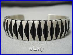 Exquisite Vintage Navajo Sterling Silver Native American Bracelet