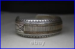 Geneva Ramone Vintage Native American Navajo Sterling Silver Cuff Bracelet