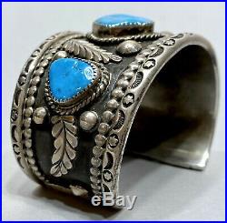 HUGE OLD Vintage Navajo Sterling Silver And Turquoise Graduating Cuff Bracelet