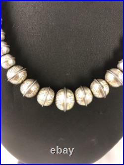 Hand Stamped Bench Graduated Sterling Silver Navajo Pearls Necklace 20 335