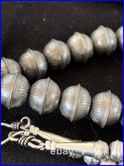 Hand Stamped Bench Navajo Pearls Graduated Sterling Silver Bead Necklace 24
