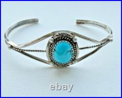 NAVAJO JJ VINTAGE 925 STERLING SILVER 11x9 mm. TURQUOISE CUFF BRACELET