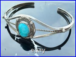 NAVAJO JJ VINTAGE 925 STERLING SILVER 11x9 mm. TURQUOISE CUFF BRACELET