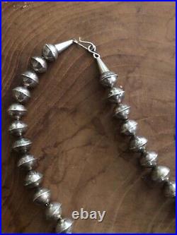 Navajo 21 Traditional Vintage Sterling Handmade Bench Bead Necklace