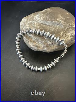 Navajo 8mm Flat 4mm Round Beads 7.5 Sterling Silver Bracelet 18988