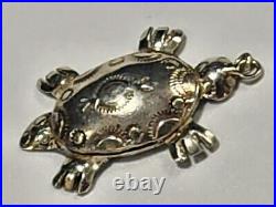 Rare Vintage Jefferson Lee Navajo Sterling Silver Stampwork Turtle Pendant