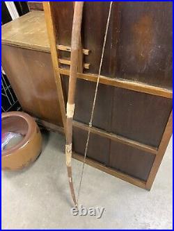 VINTAGE 66 NORTHERN NATIVE AMERICAN HUNTING LONG BOW With DEER FUR (9A)