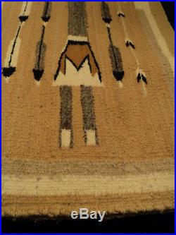 VINTAGE YEI FIGURAL DECORATED NAVAJO RUG, SHIPROCK, NEW MEXICO, 32 x 48