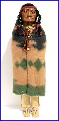 Vintage 1940's Bully Good Native American 14.5 Skookum Doll