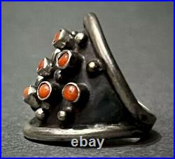 Vintage 1950's Navajo Native American Sterling Silver Coral Cluster Ring OLD