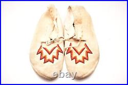Vintage Apache Moccasins Beaded Leather Native American ATQ