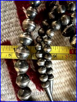 Vintage GRADUATED NAVAJO PEARL NECKLACE sterling silver 30.5 Southwestern