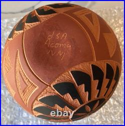 Vintage NM Acoma Pueblo Pottery Incised Vase, Artisan Cultural Decor Gifts