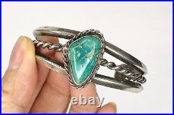 Vintage Native American NAVAJO CERRILLOS Turquoise Sterling Silver Cuff Bracelet