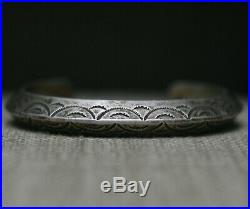 Vintage Native American Navajo Carinated Sterling Silver Cuff Bracelet 48 gr