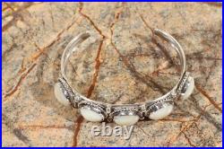 Vintage Native American Navajo Genuine Moonstone & Silver Cuff bracelet! Mint