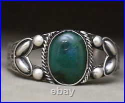Vintage Native American Navajo Green Moss Agate Sterling Silver Cuff Bracelet
