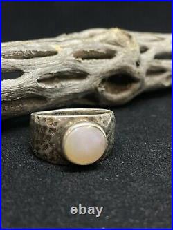 Vintage Native American Navajo Mother Of Pearl Sterling Silver Ring Size 9