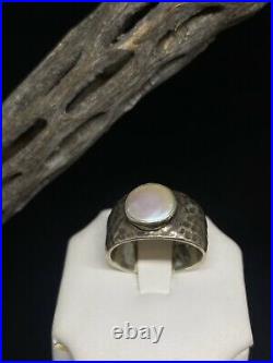 Vintage Native American Navajo Mother Of Pearl Sterling Silver Ring Size 9