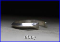 Vintage Native American Navajo Sterling Silver Carinated Cuff Bracelet