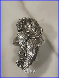 Vintage Native American Navajo Sterling Silver Leaf & Berry Ring Size 7.5
