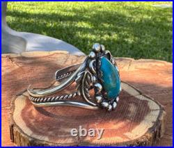 Vintage Native American Navajo Turquoise Sterling Silver Cuff Bracelet