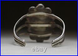 Vintage Native American Navajo Turquoise Sterling Silver Cuff Bracelet