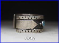 Vintage Native American Navajo Turquoise Sterling Silver Cuff Bracelet