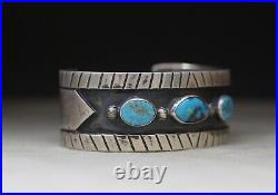 Vintage Native American Navajo Turquoise Sterling Silver Cuff Bracelet