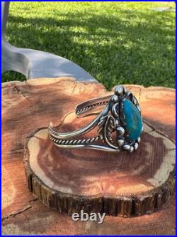 Vintage Native American Navajo Turquoise Sterling Silver Cuff Bracelet