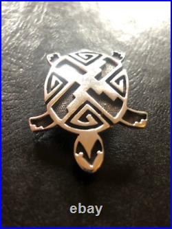 Vintage Native American Navajo turtle pin brooch jewelry marked JR Silversmiths