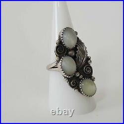 Vintage Native American Ring-Sz 8 Sterling Silver Feather & MOP Signed Navaj