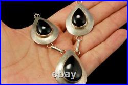 Vintage Native American Signed Black Onyx Sterling Necklace A807-321