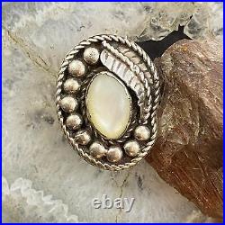 Vintage Native American Silver Oval MOP Decorated Ring Size 6.25 For Women