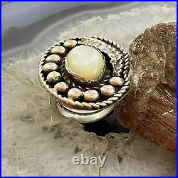 Vintage Native American Silver Oval MOP Decorated Ring Size 6.25 For Women Vintage Native American Silver Oval MOP Decorated Ring Size 6.25 For Women