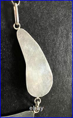 Vintage Native American Sterling Silver Coral Necklace Vintage Native American Sterling Silver Coral Necklace