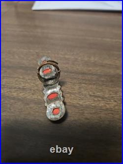 Vintage Native American Zuni/Navaho Coral ring with 5 Corals