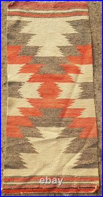 Vintage Navajo Handwoven Beautiful Native American Rug Carpet 35.4x16.1 In