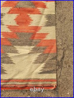 Vintage Navajo Handwoven Beautiful Native American Rug Carpet 35.4x16.1 In