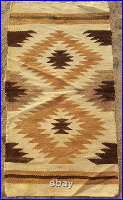 Vintage Navajo Handwoven Beautiful Native American Rug Carpet 35.4x19.6 In