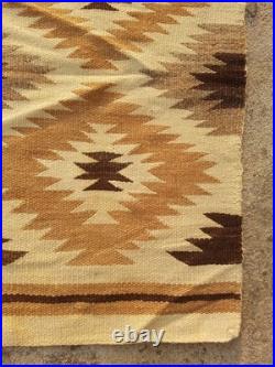 Vintage Navajo Handwoven Beautiful Native American Rug Carpet 35.4x19.6 In
