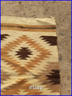 Vintage Navajo Handwoven Beautiful Native American Rug Carpet 35.4x19.6 In