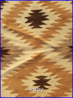 Vintage Navajo Handwoven Beautiful Native American Rug Carpet 35.4x19.6 In