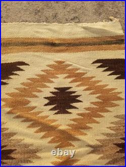 Vintage Navajo Handwoven Beautiful Native American Rug Carpet 35.4x19.6 In