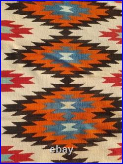 Vintage Navajo Handwoven Beautiful Native American Rug Carpet 55.9x28.3 In