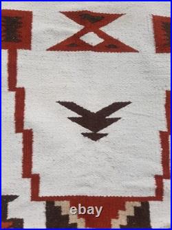 Vintage Navajo Handwoven Beautiful Native American Rug Carpet 60.6x30.3 In