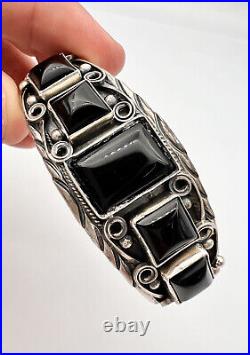 Vintage Navajo Native American Black Onyx Sterling Silver Cuff Bracelet