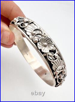 Vintage Navajo Native American Sterling Silver Stamped Flower Bangle Bracelet