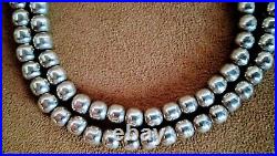 Vintage Navajo Pearls Bench Made Native American. 925 Sterling Silver Necklace